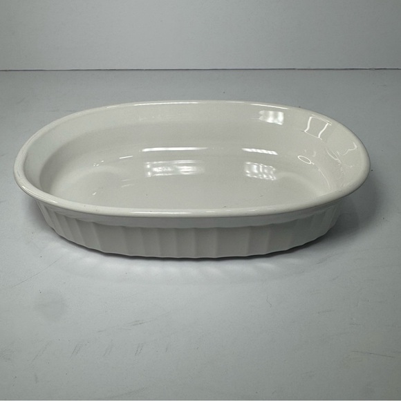 Vintage Corningware French White F-15-B Oval 4"x7"x1" Dish 16oz. EUC - Picture 1 of 6